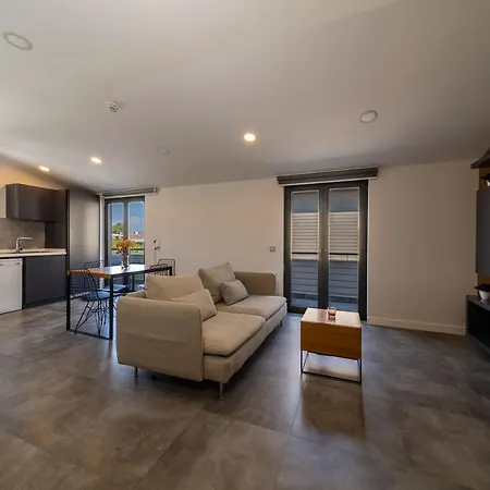 아파트 Cozy And Modern Flat With Balcony In Muratpasa, Antalya *